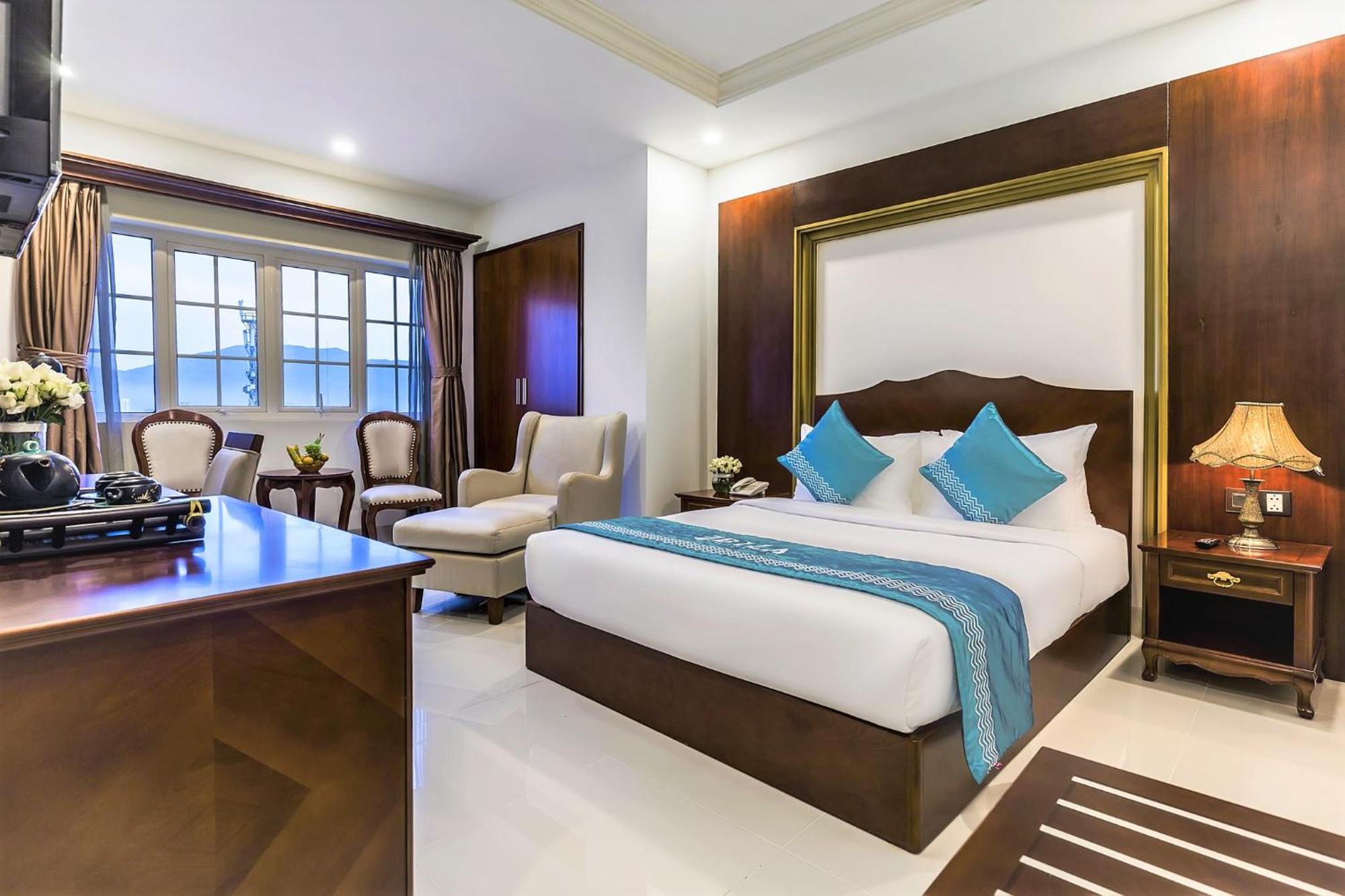 Ibiza Riverfront Da Nang Hotel Powered By Aston Exteriör bild