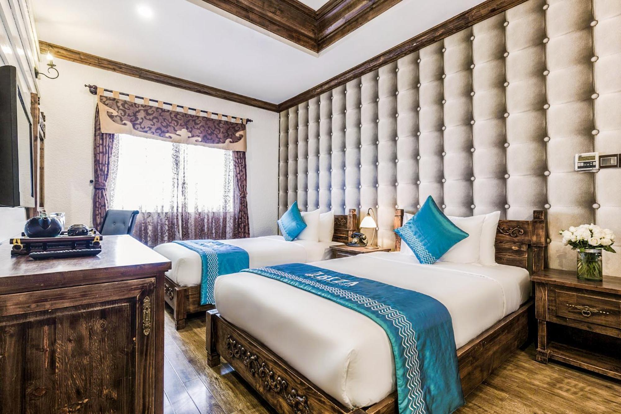 Ibiza Riverfront Da Nang Hotel Powered By Aston Exteriör bild