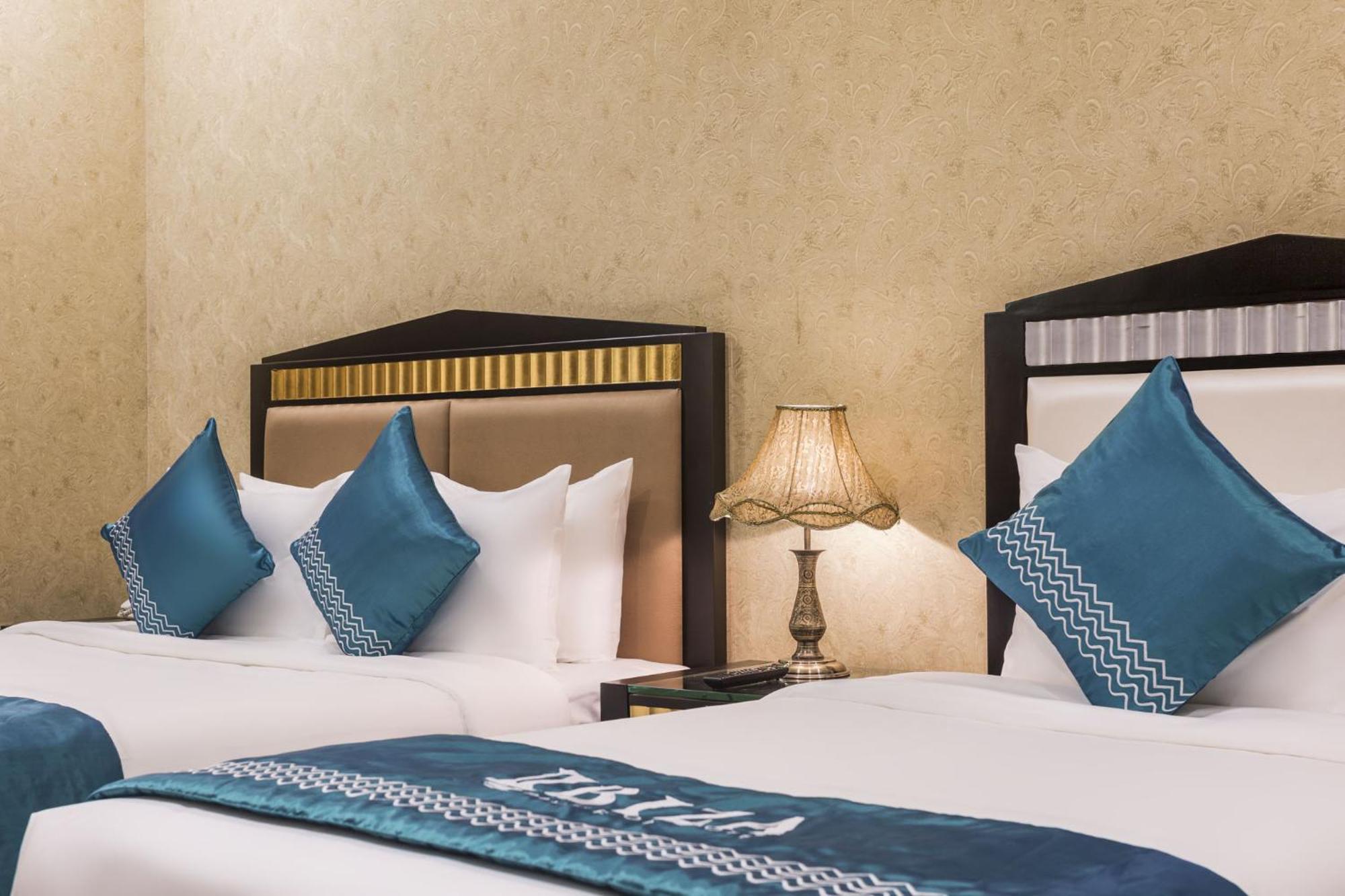 Ibiza Riverfront Da Nang Hotel Powered By Aston Exteriör bild