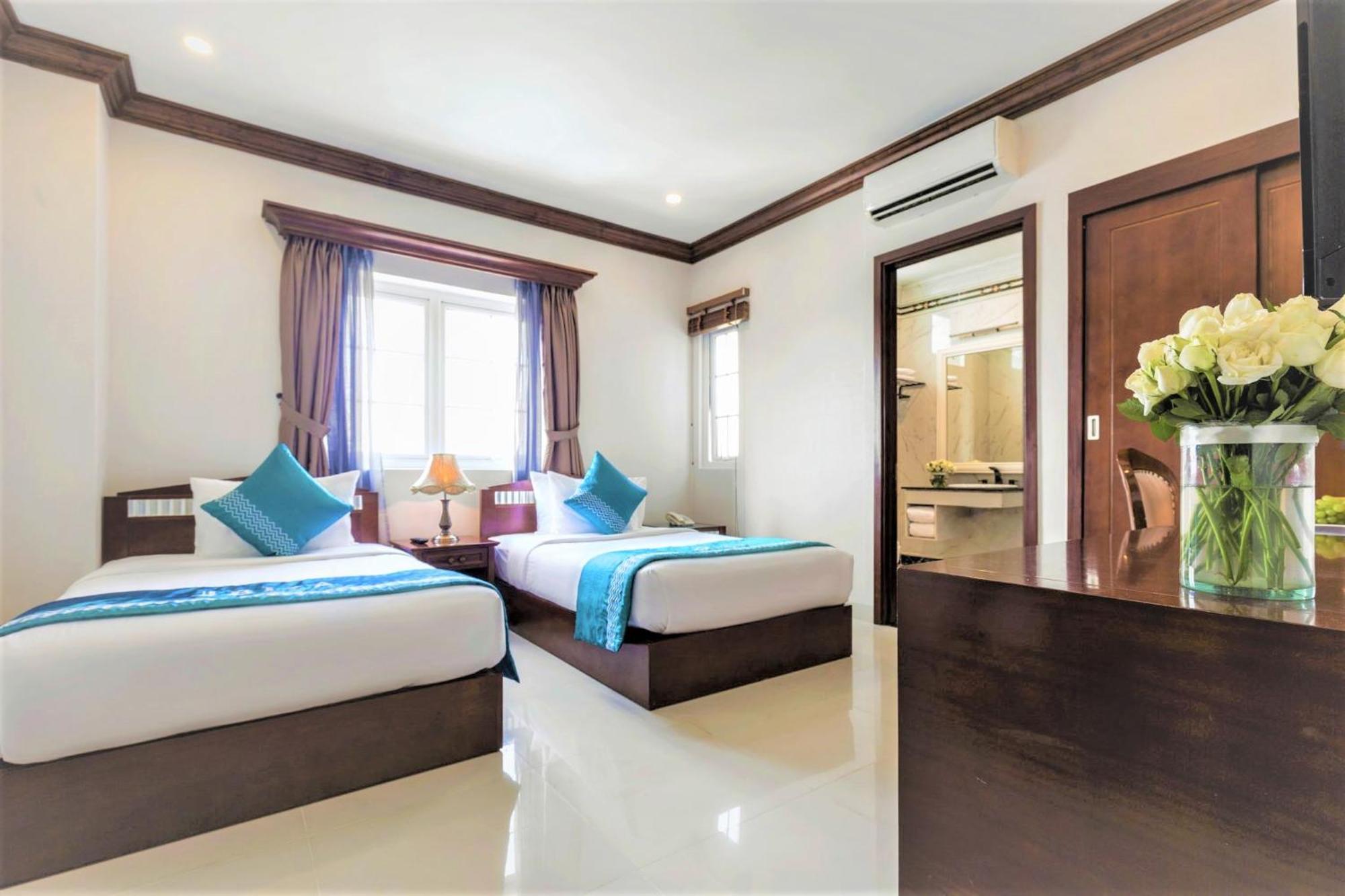 Ibiza Riverfront Da Nang Hotel Powered By Aston Exteriör bild