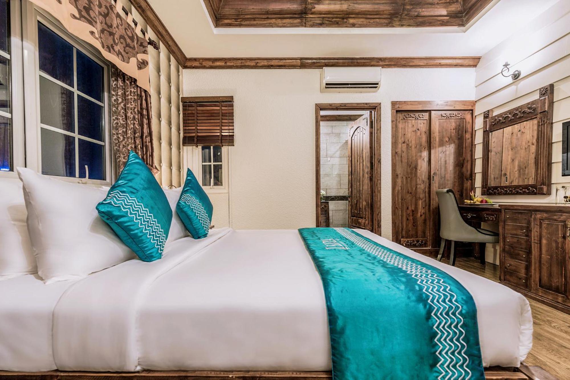 Ibiza Riverfront Da Nang Hotel Powered By Aston Exteriör bild