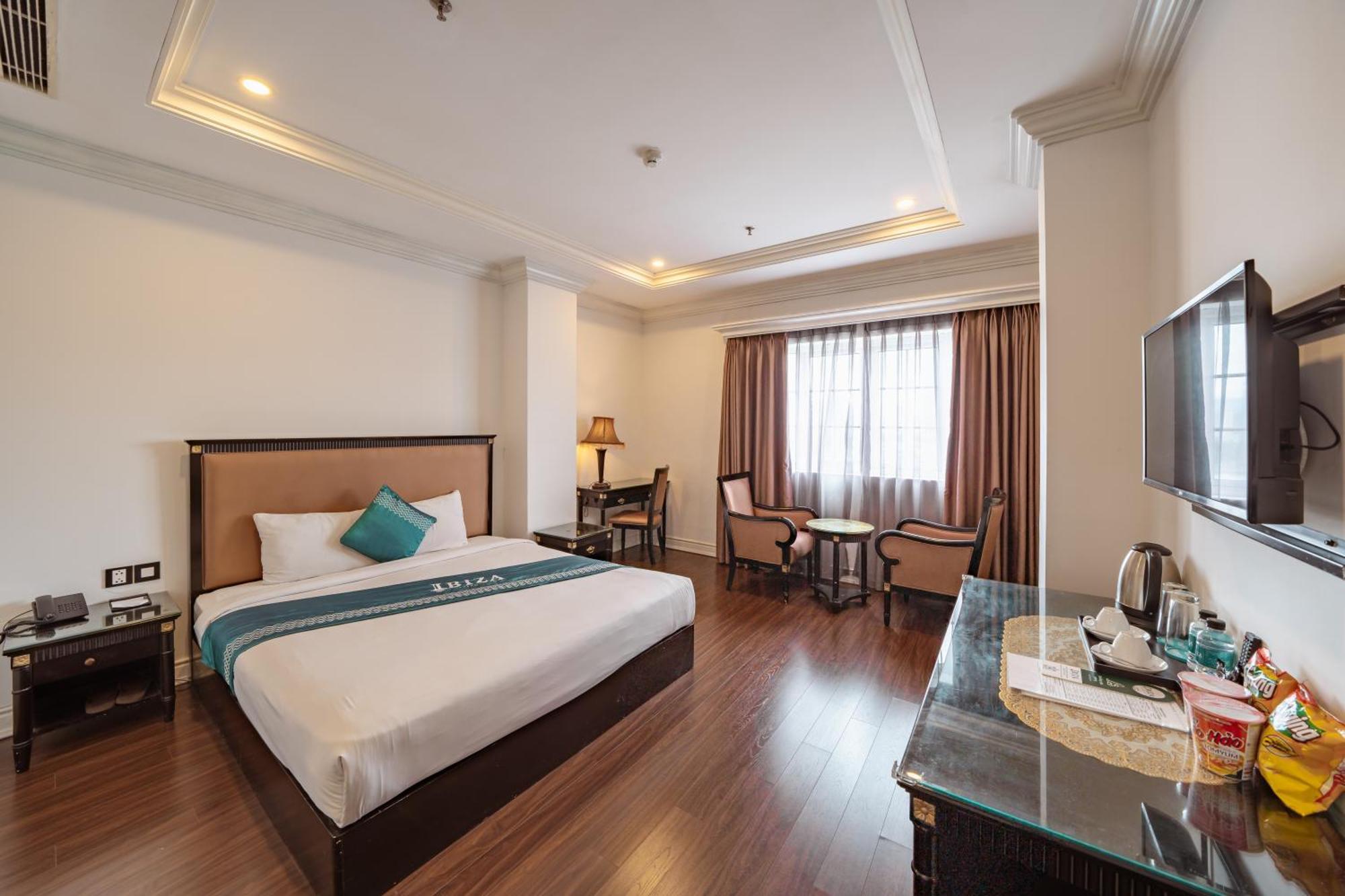 Ibiza Riverfront Da Nang Hotel Powered By Aston Exteriör bild