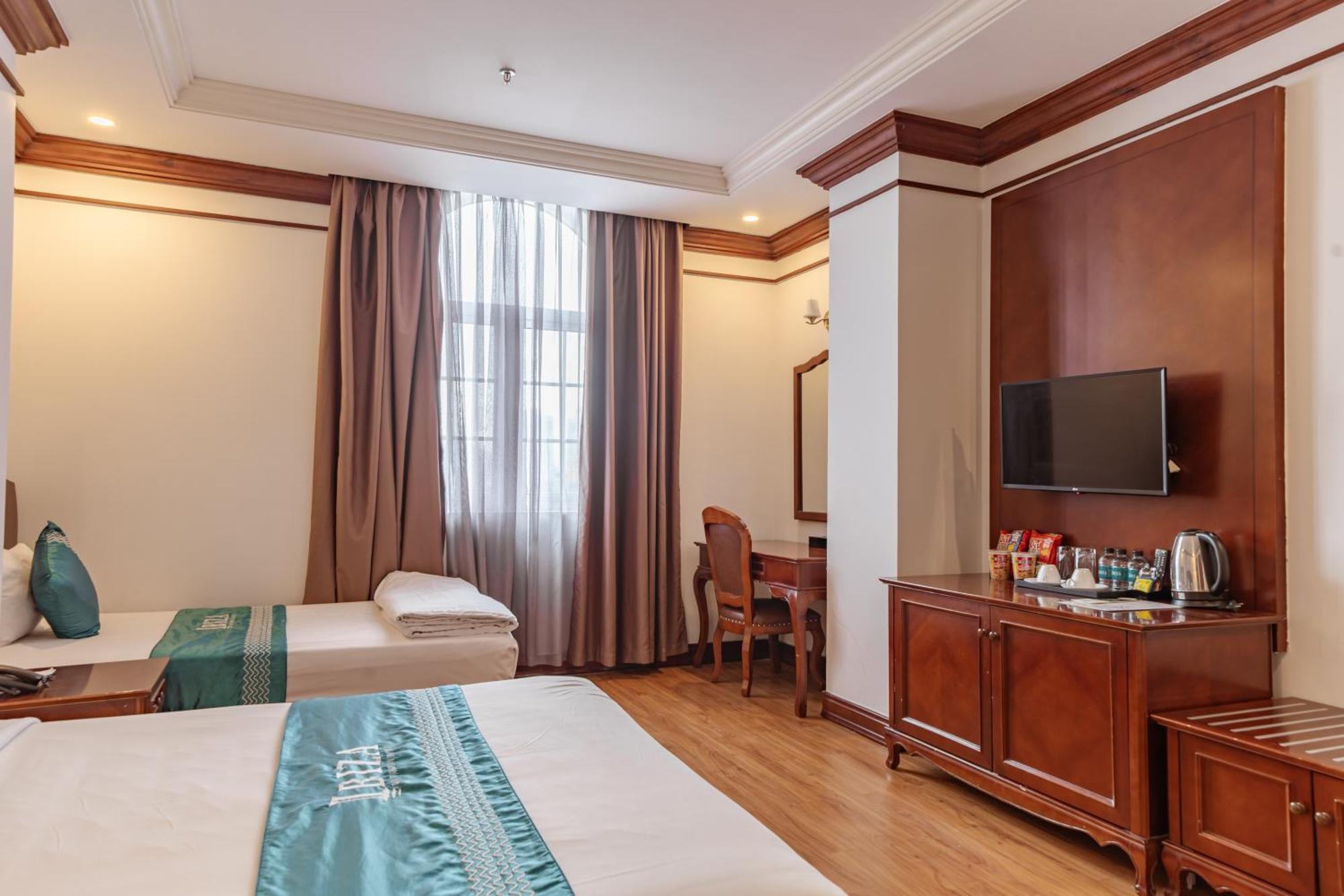 Ibiza Riverfront Da Nang Hotel Powered By Aston Exteriör bild