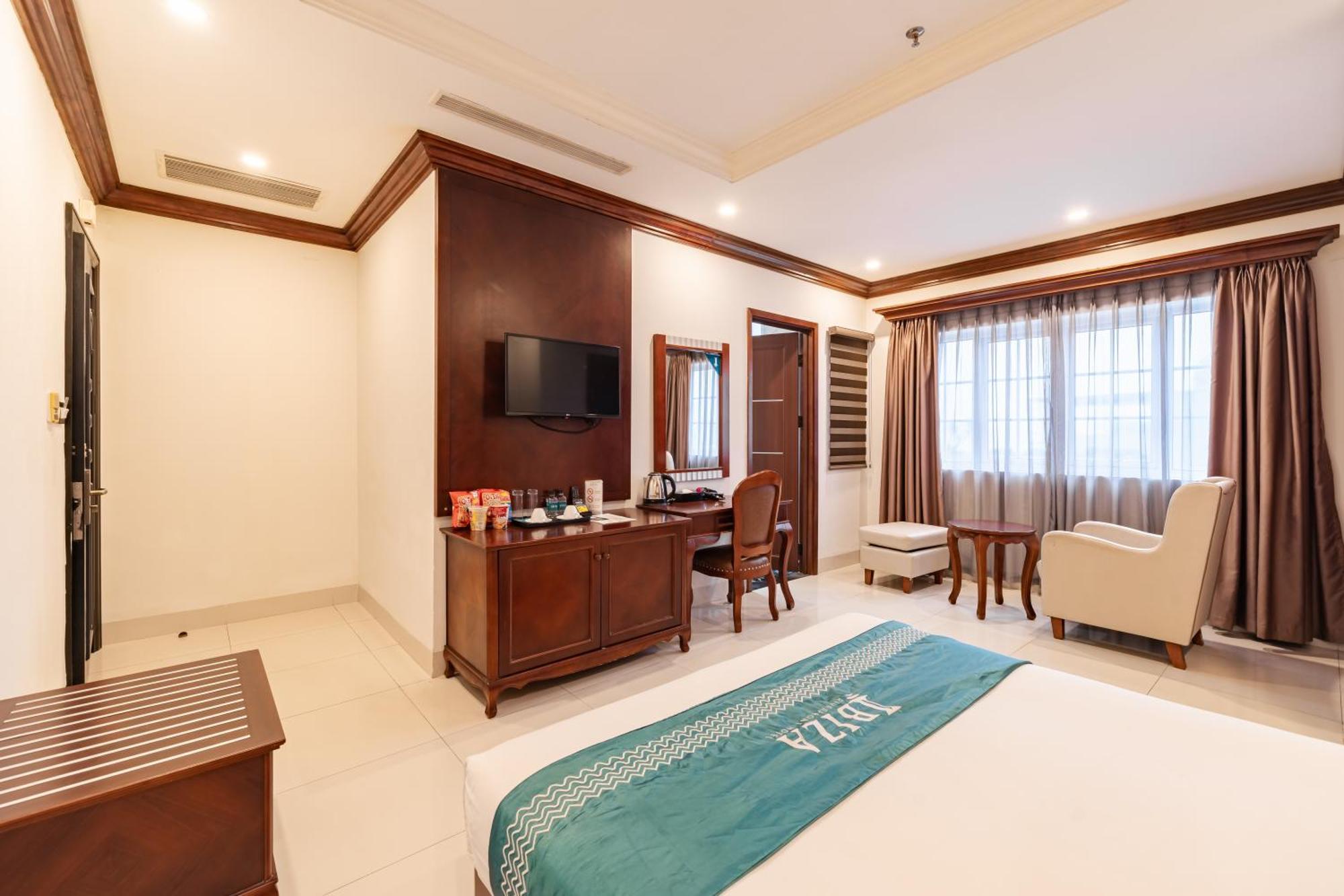 Ibiza Riverfront Da Nang Hotel Powered By Aston Exteriör bild
